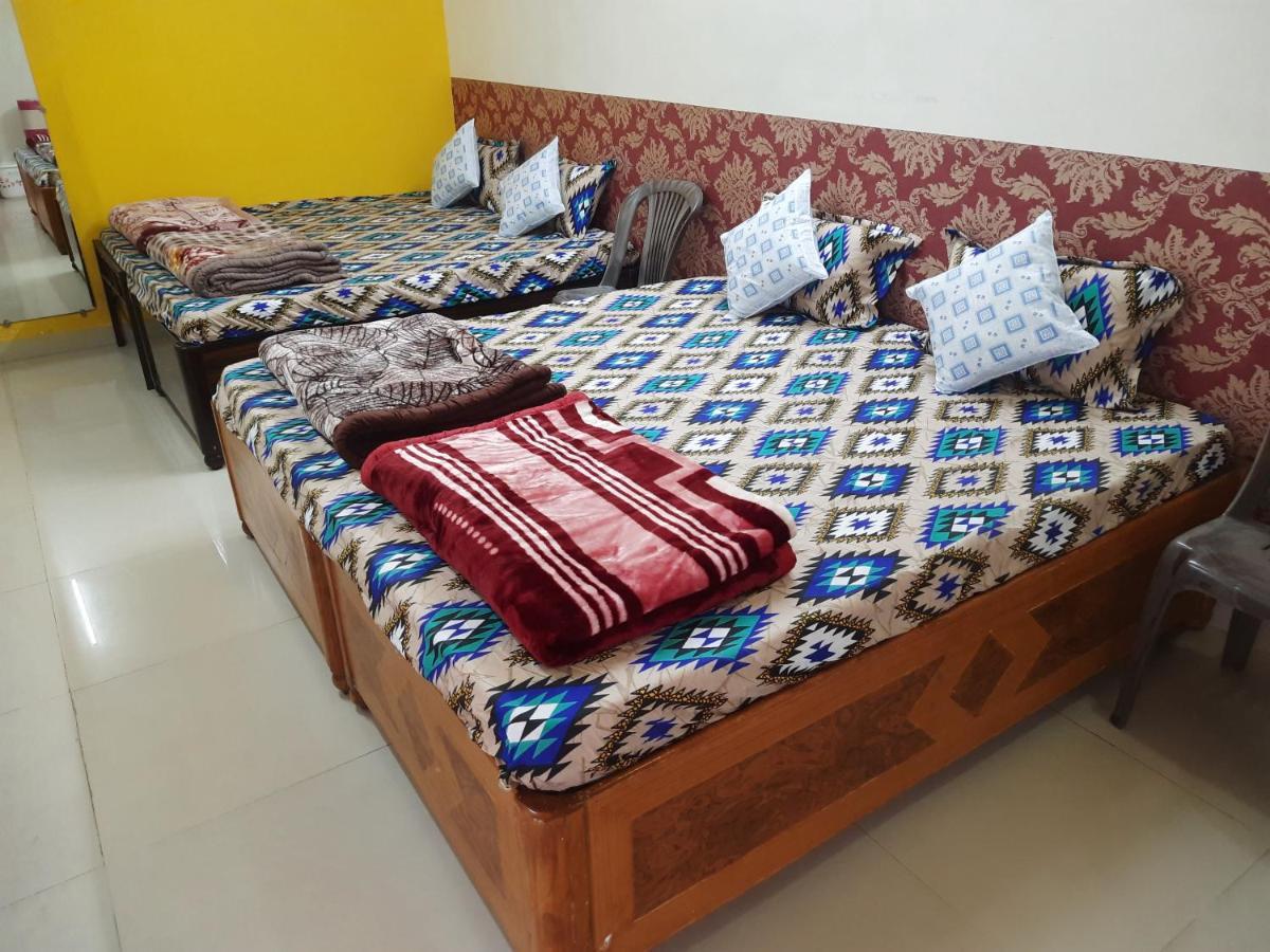 Saar Homestay Ujjain Eksteriør billede